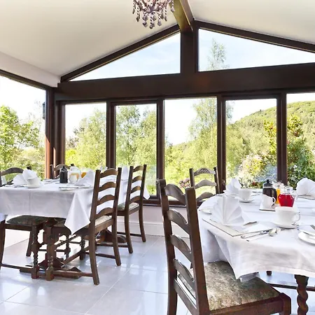 فندق مبيت وإفطار Hill Crest Country 5*