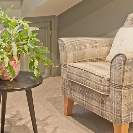 Hill Crest Country Newby Bridge